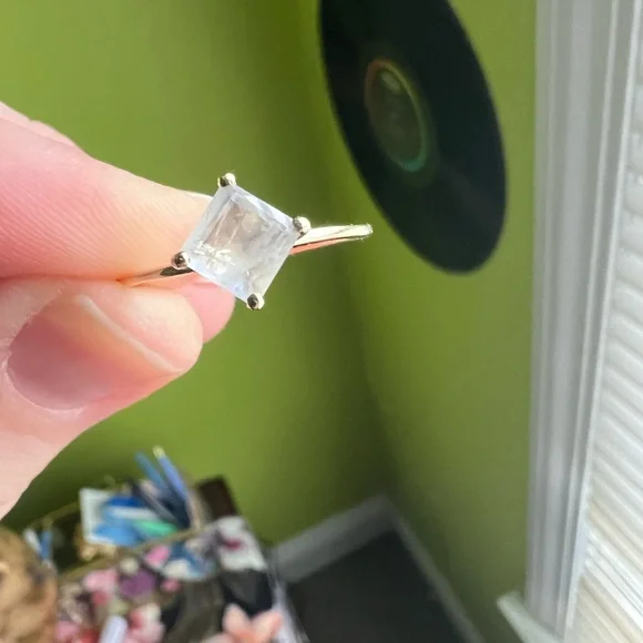 Local Eclectic Solid Gold Essential Moonstone Ring - Size 10 - Picture 4 of 7